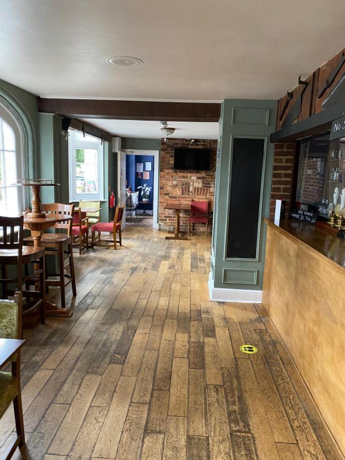 The Ardingly Inn Екстериор снимка
