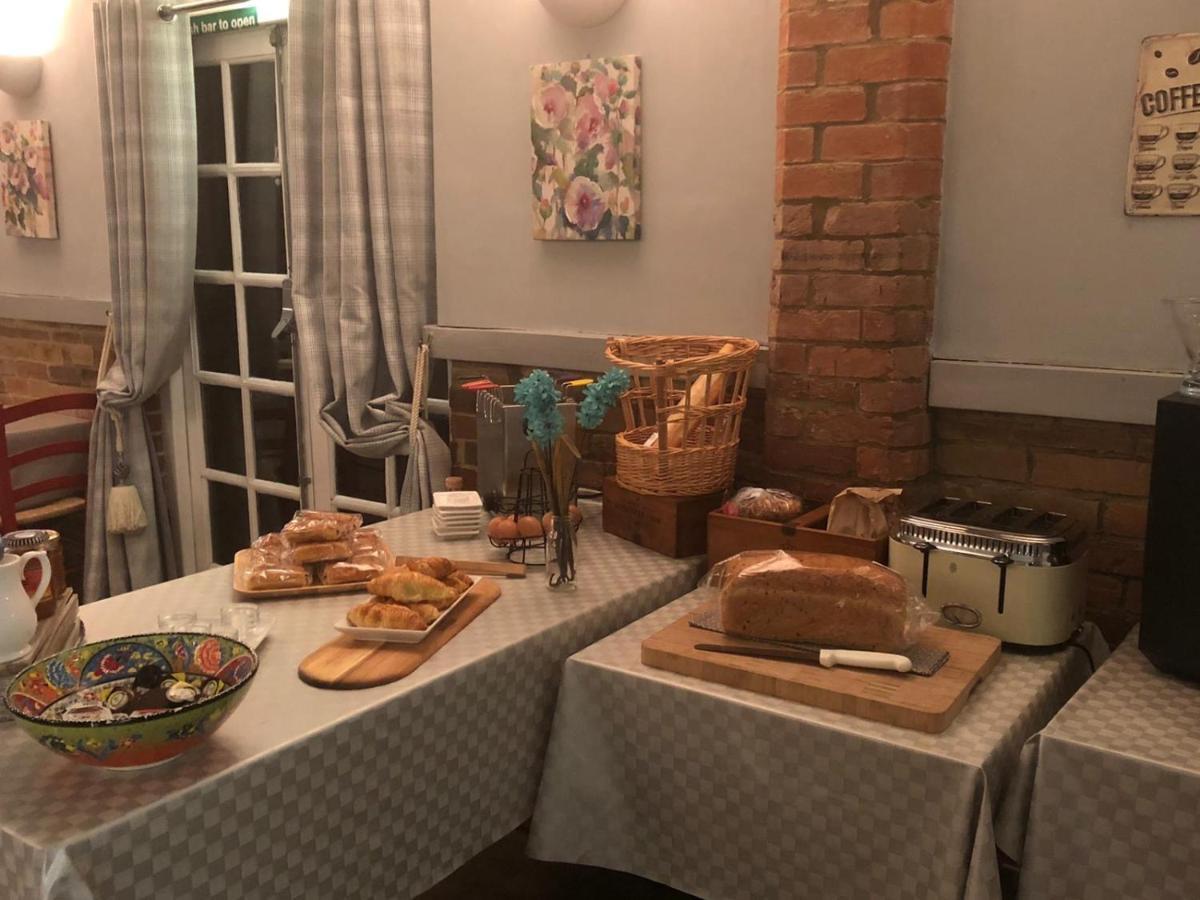The Ardingly Inn Екстериор снимка